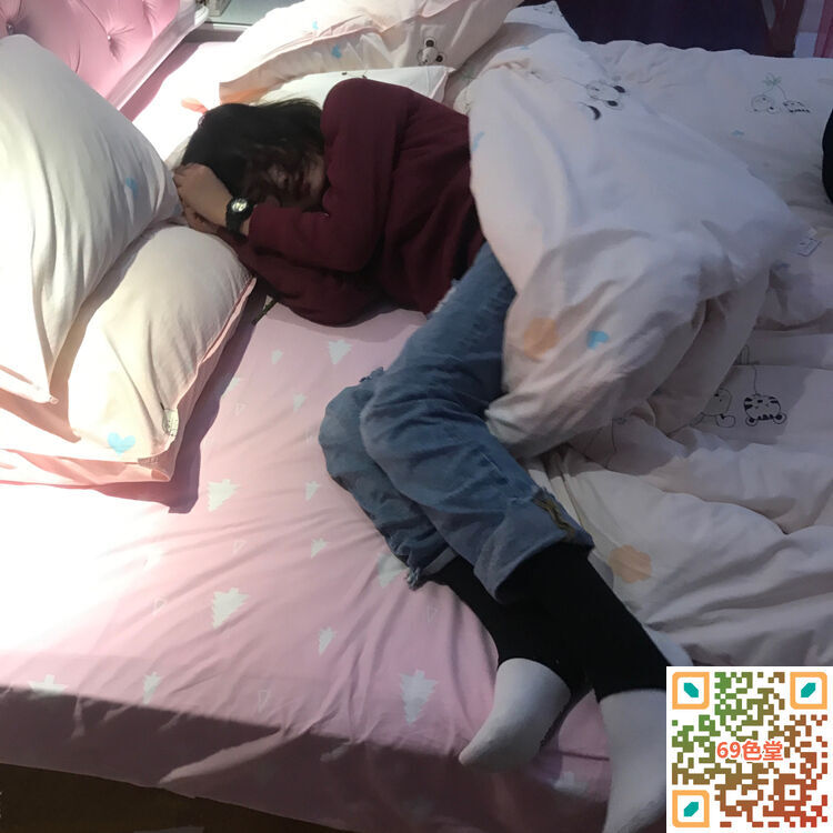 清纯短发骚逼（露脸）第0页 作者:路路路包 帖子ID:86158 TAG:清纯,短发,露脸